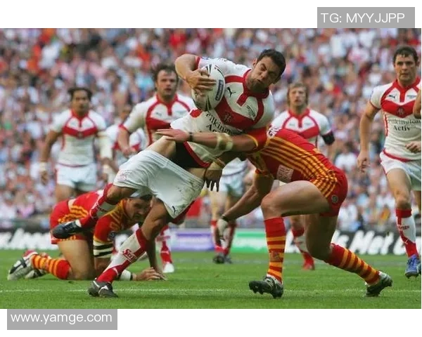 足球明星爆笑瞬间大合集：球场失误与奇葩操作让人捧腹大笑