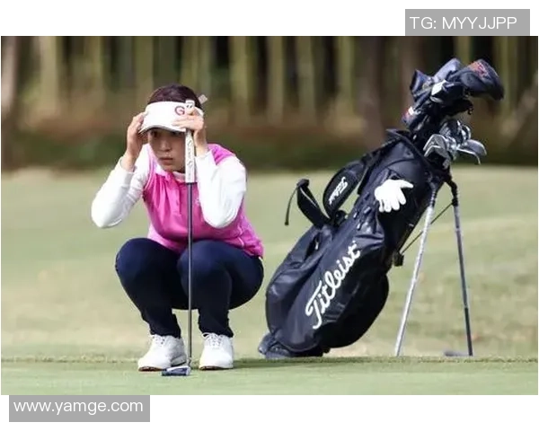 足球球星赛前按摩揭秘：如何通过专业护理提升竞技状态与发挥最佳水平